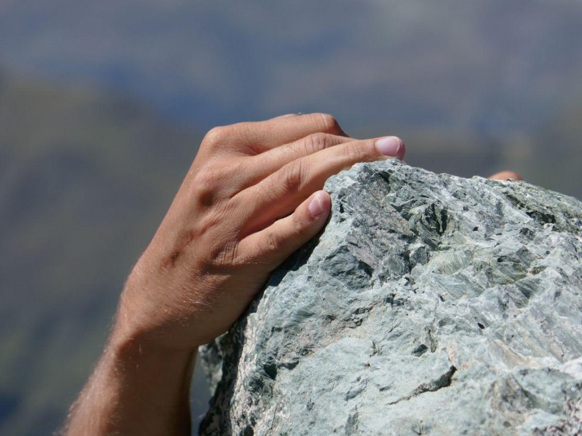 Why Do Climbers Get Flappers?